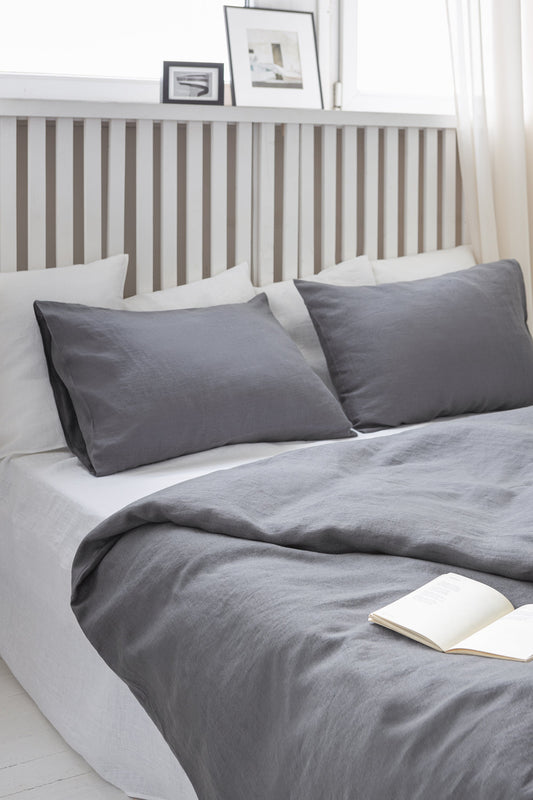 Grey linen duvet cover with zipper